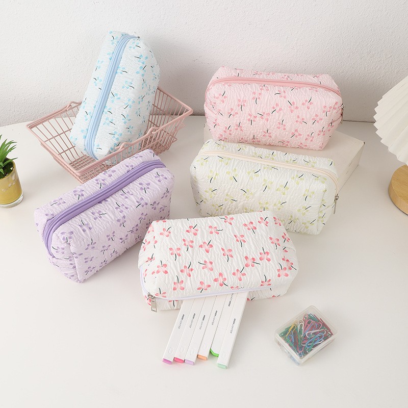 42g Weight Pencil Case Stationery Type 1 Piece Quantity Class, Learning, School Occasion Polyester Material Ditsy Floral Pattern Cute Style 1 Piece Ditsy Floral Class Learning School Polyester Cute Pencil Case 2