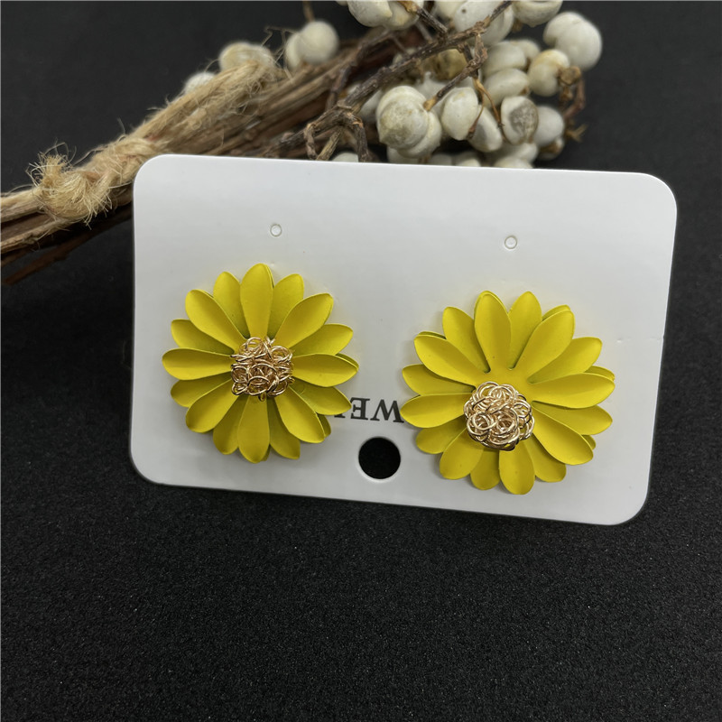 Cute Flower Alloy Plating Women's Ear Studs display picture 4