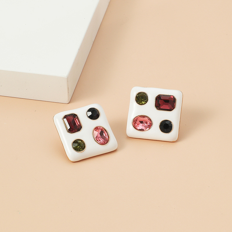 Korean Geometric Retro Diamond Enamel Square Alloy Earrings display picture 3