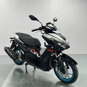 NVX 150cc böyük həcmli yanacaqla işləyən skuter motosiklet