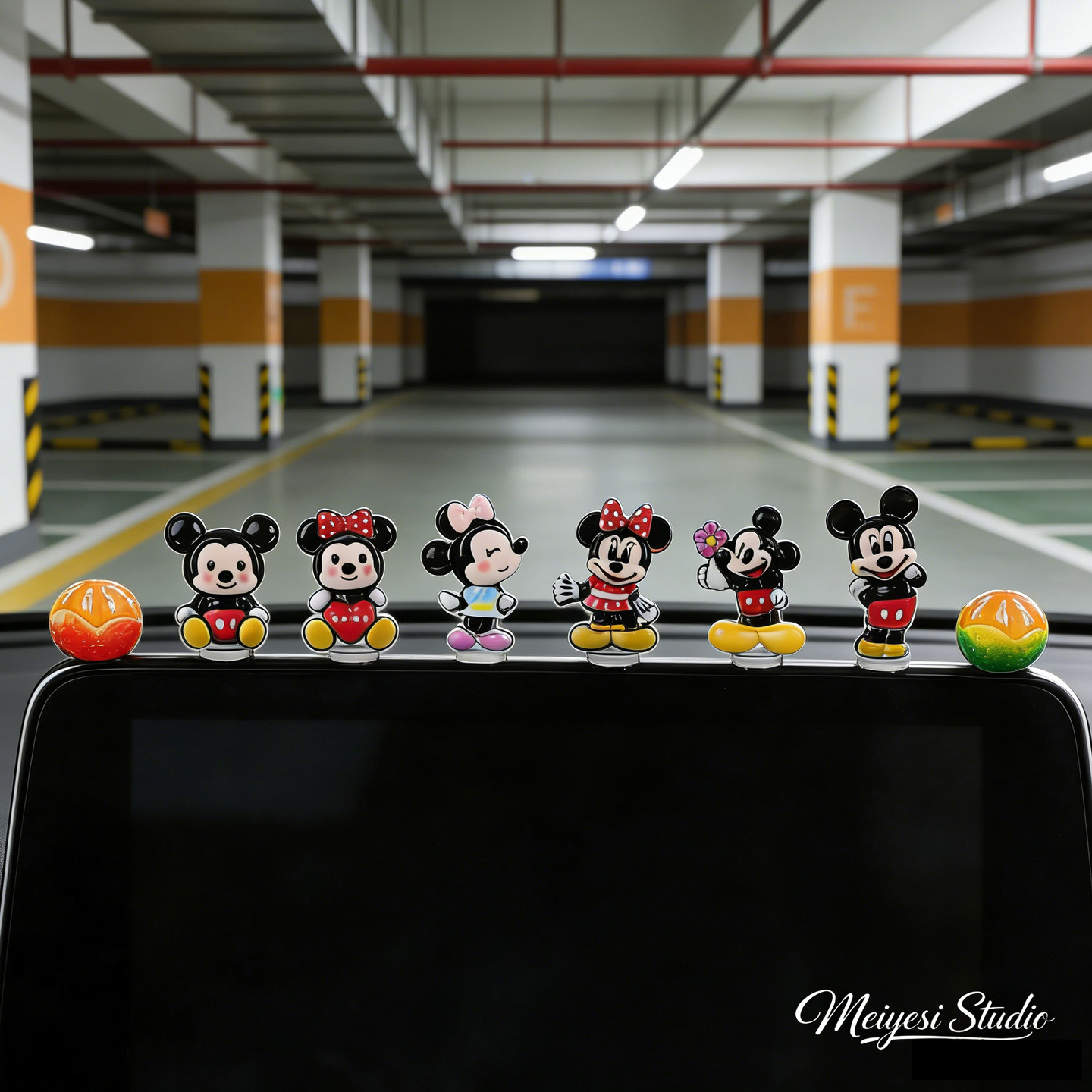 Cute y lindo consola central decoraciones interiores de automóviles de dibujos animados decoraciones de automóviles eléctricos muñecas creativas decoraciones