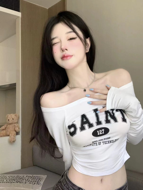 純欲風ギャル一字肩長袖tシャツ女性春秋新作修身ショートタイプのスリムデザイン感があります。|undefined