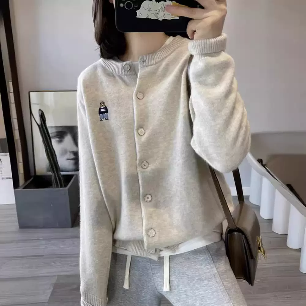 24初秋新款100羊毛衫女开衫圆领长袖毛衣刺绣小熊外套针织衫韩版