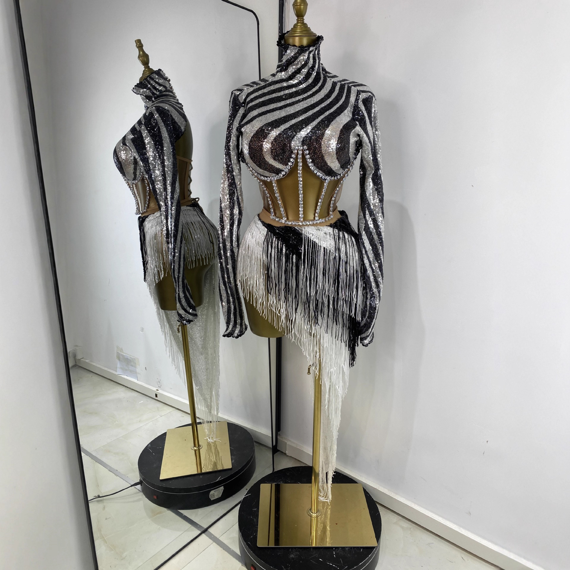 Foreign Trade Cross-Border New Sequin Striped Tassel Irregular Nightclub Bar Two-Piece Dance Performance Suit Skirt