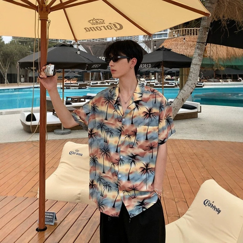 Summer Cool-Feeling Cuban Collar Floral Shirt for Men, Fashionable Coconut Tree Print, Seaside Vacation Style, Ice Silk Short-Sleeved Shirt, Trendy Summer Cool-Feeling Cuban Collar Floral Shirt for Men, Fashionable Coconut Tree Print, Seaside Vacation Style, Ice Silk Short-Sleeved Shirt, Trendy