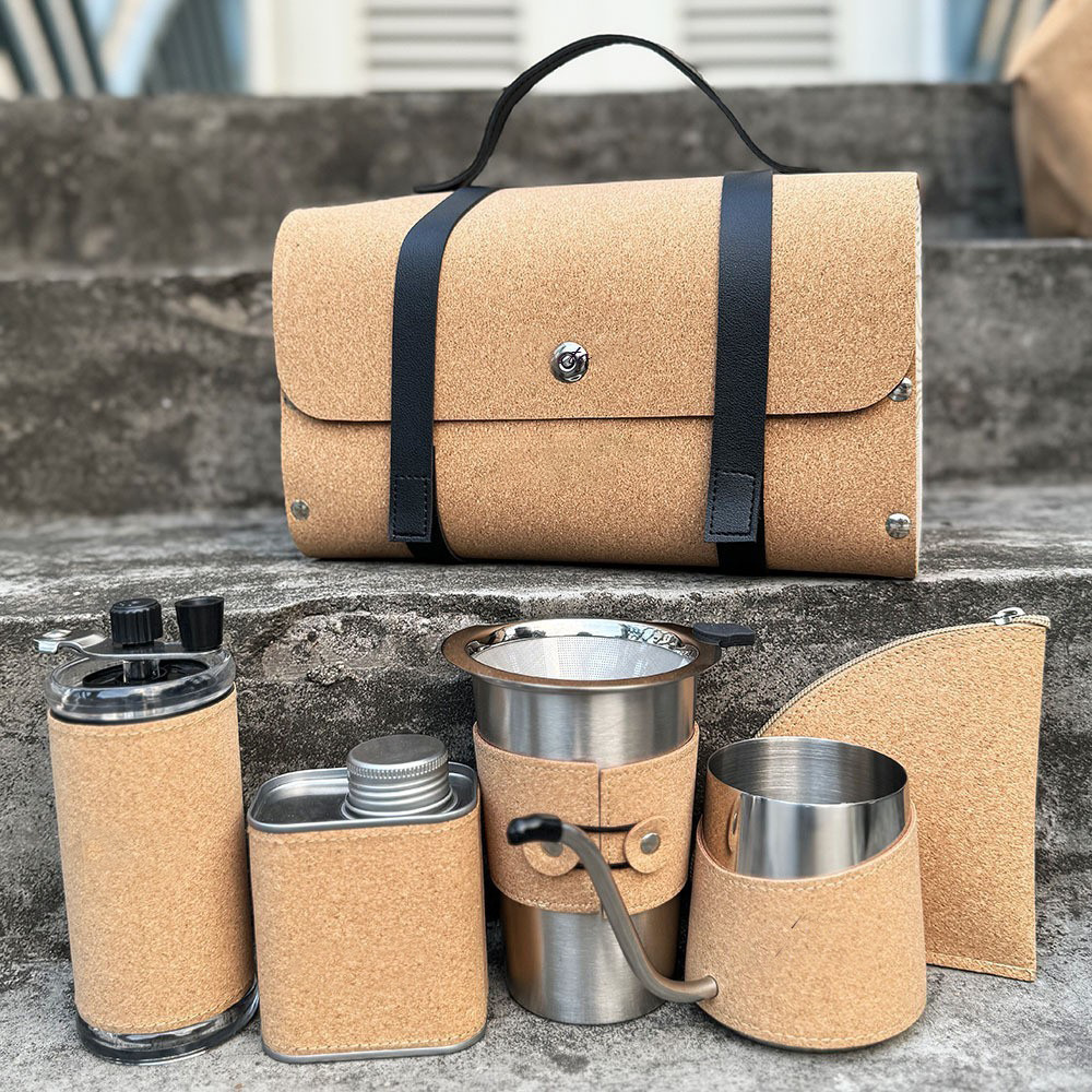 Inventario al por mayor camping al aire libre mano set de café de corcho mano máquina de café taza de café cafetera