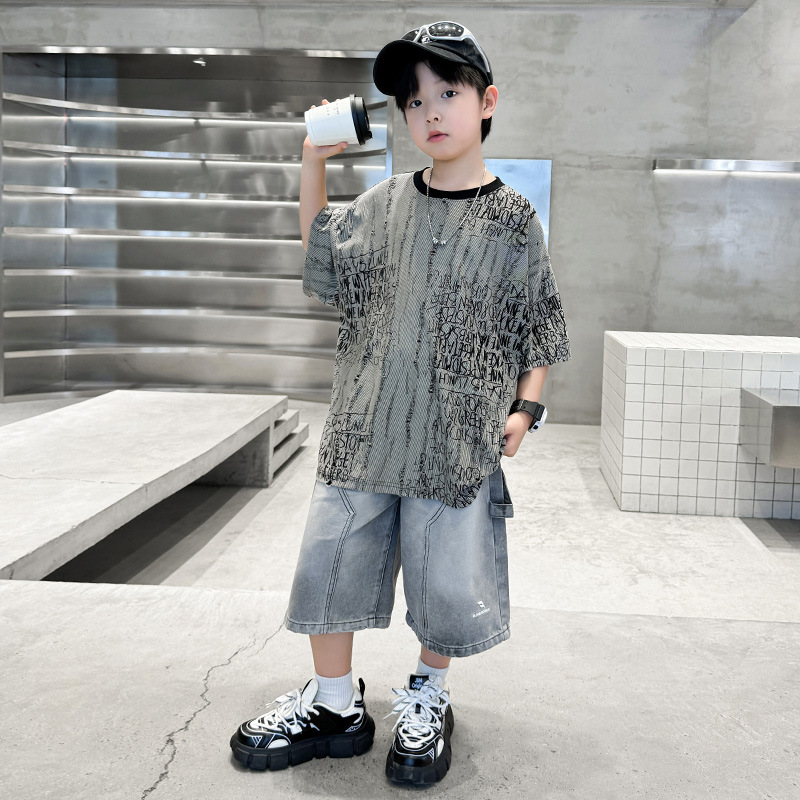7248 Traje de manga corta de verano para niños 2025 Nuevo estilo Camiseta con estampado de estilo occidental Pantalones cortos Traje de dos piezas
