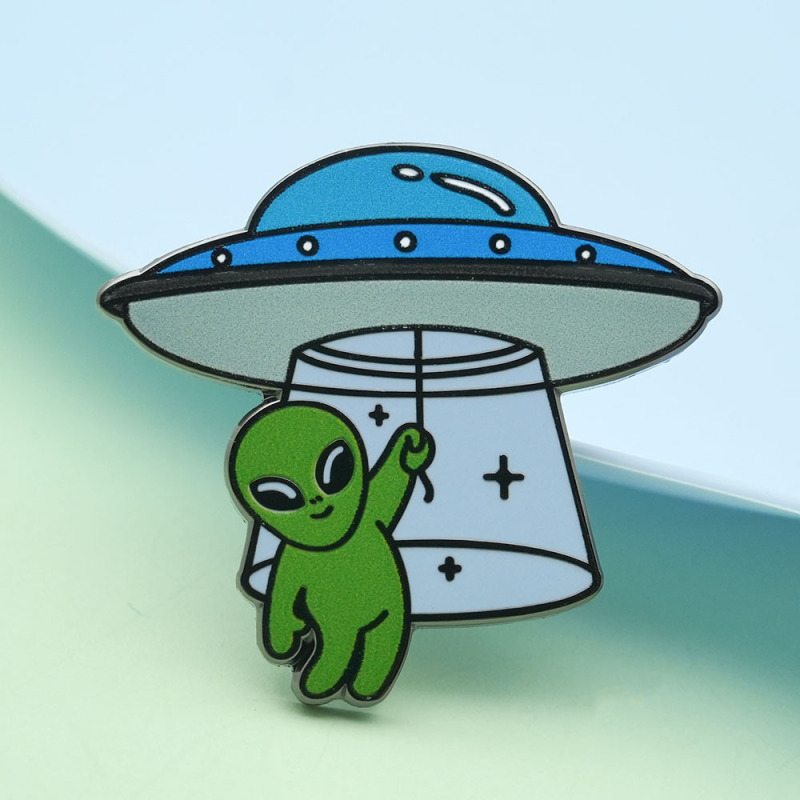 Creative Cartoon Alien and Spaceship Brooch, Fashionable and Personalized Versatile Metal Pin Clothing Accessories Collar Pin Creative Cartoon Alien and Spaceship Brooch, Fashionable and Personalized Versatile Metal Pin Clothing Accessories Collar Pin