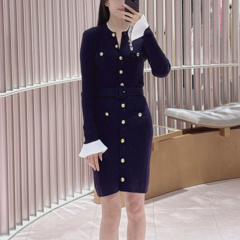 法式小众2025秋季新款气质名媛赫本风收腰喇叭袖针织连衣裙女|undefined