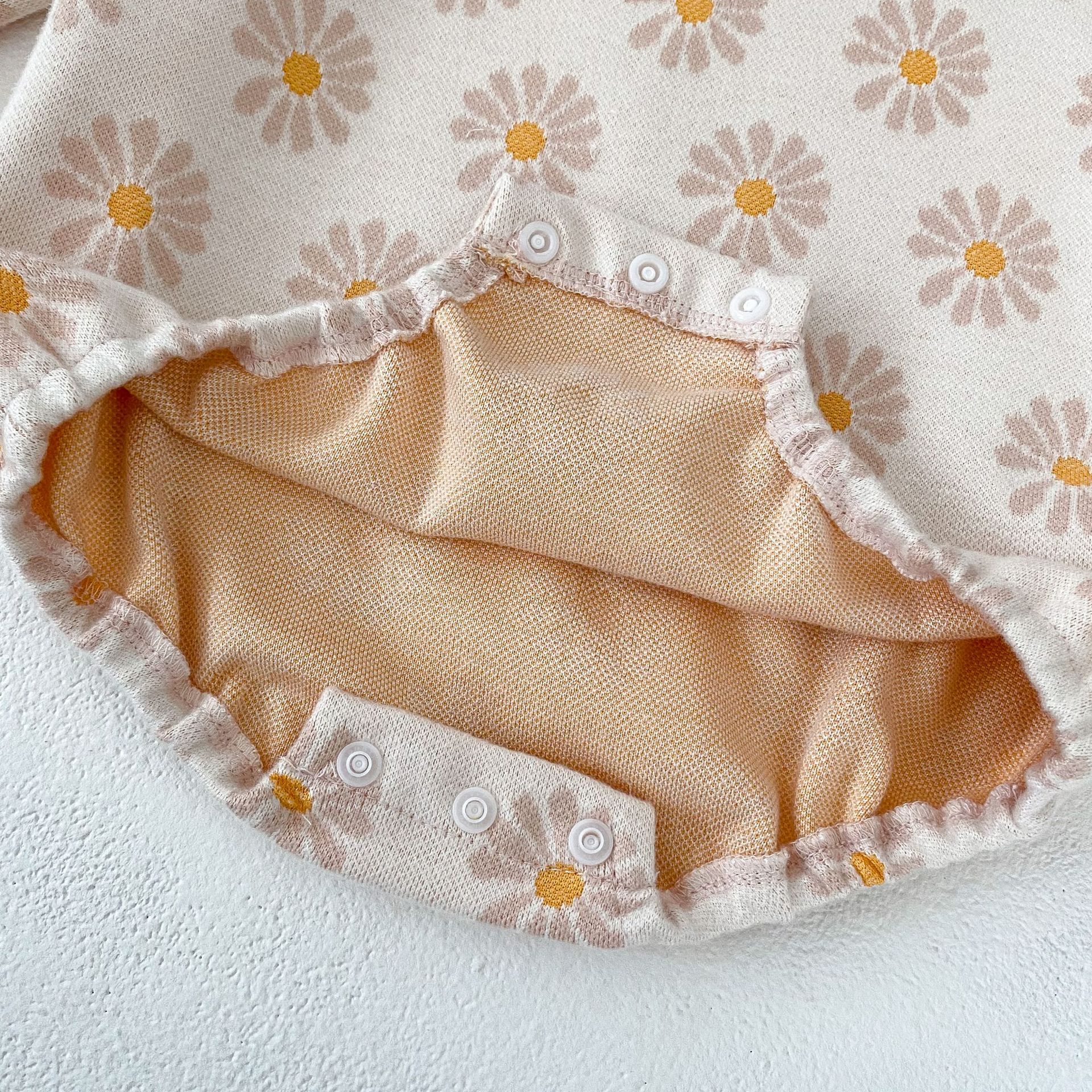 Ins 2024 autumn clothing for infants, young children, girls, babies, fresh flowers, jacquard long sleeved crawling_voghion.com