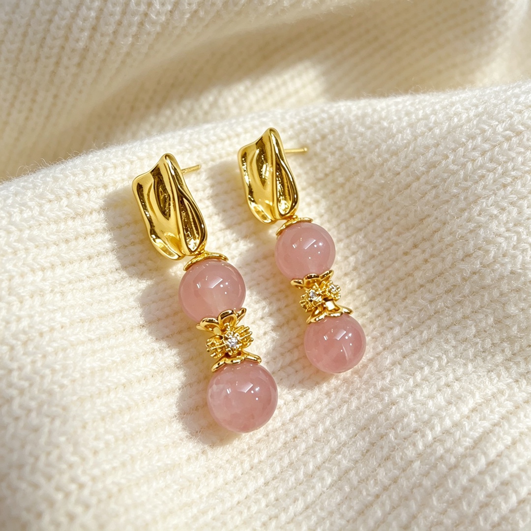 Lanyun Original Vintage Ancient Style Handmade Earrings Madagascar Pink Quartz Earrings Crystal Ear Jewelry with a Sense of Sophistication