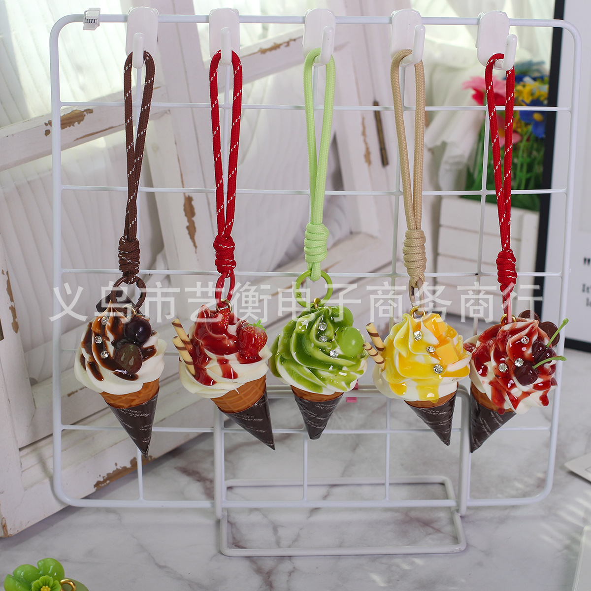 Simulación de colgantes de helado adorable red fruta torta modelo de decoración para el hogar accesorios de bolsas colgantes de automóviles
