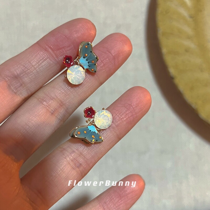 French-Style Oil Painting Art Enamel Small Butterfly Opal Niche Design Earrings Artistic Floral Earrings