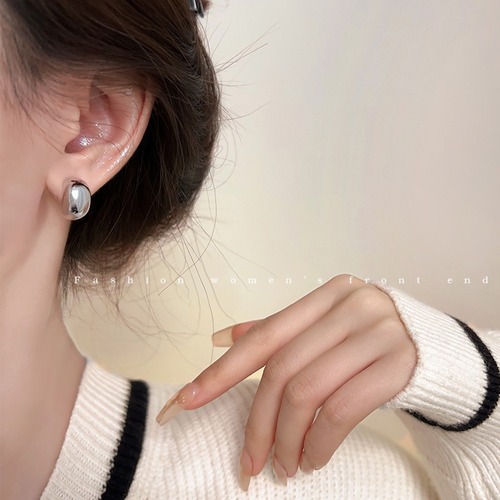 Love~ Silver Bean Bubble Light Metal Earrings  New Unique Design Elegant Earrings for Women