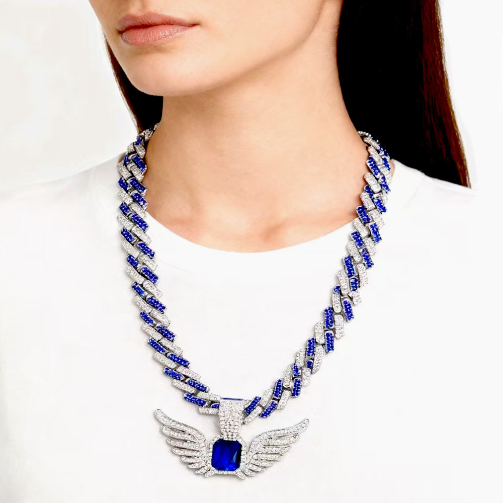 Collar para Hombre con Colgante de Alas de Ángel de Aleación con Diamantes Completos, Diseño Versátil y Exclusivo, Personalizable y a la Moda