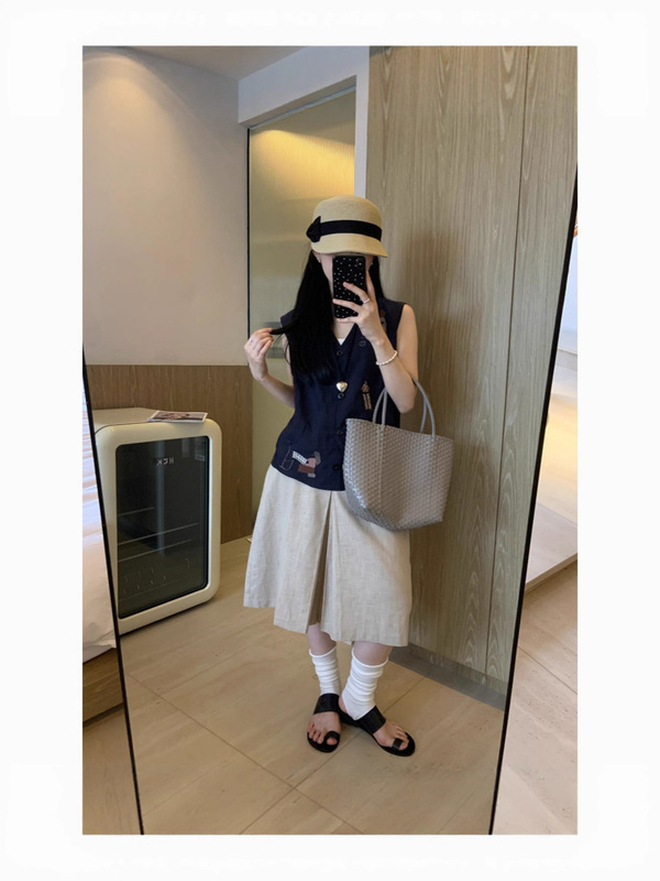亚麻宽松刺绣夏季新款复古棉麻马甲背心女设计感卡通V领无袖上衣|undefined
