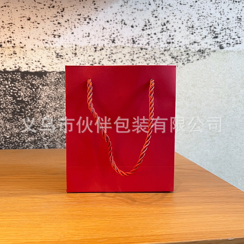 선물 가방 (빨간색); 14.5*12.5*6cm