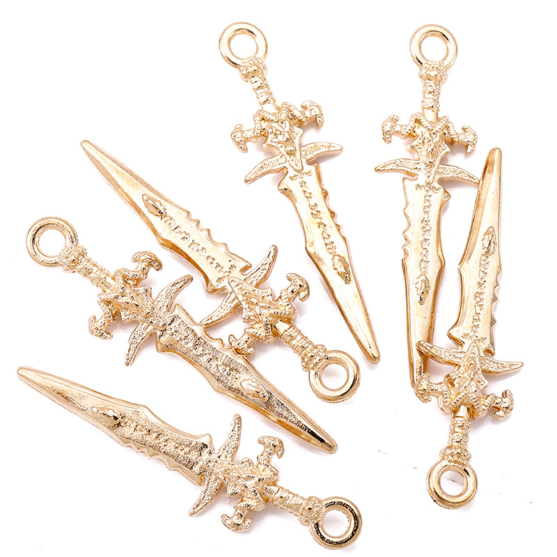 Aleación arma espada collar pulsera pequeño colgante DIY joyería accesorios M70