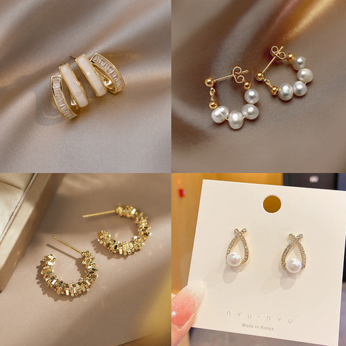 S925 Silver Needle Beautiful Pearl Bow Girl Earrings Temperament Geometric Earrings Personalized Trendy Earrings for Women