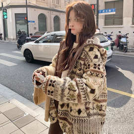 复古费尔岛风羊羔毛羽绒服女2026冬季新款松弛感连帽90白鸭绒外套