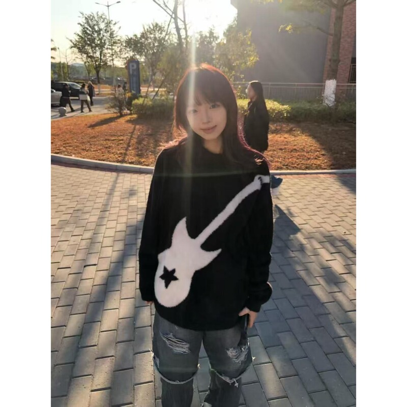 American-Style Lazy Design Round Neck Sweater for Women, Autumn and Winter Black Retro Round Neck Knit Top Trendy