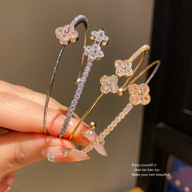 Double-Layer Zircon Flower Rhombus Open Bracelet, Fashionable and Exquisite Niche Design Bracelet, Light Luxury and High-End Jewelry for Women Double-Layer Zircon Flower Rhombus Open Bracelet, Fashionable and Exquisite Niche Design Bracelet, Light Luxury and High-End Jewelry for Women