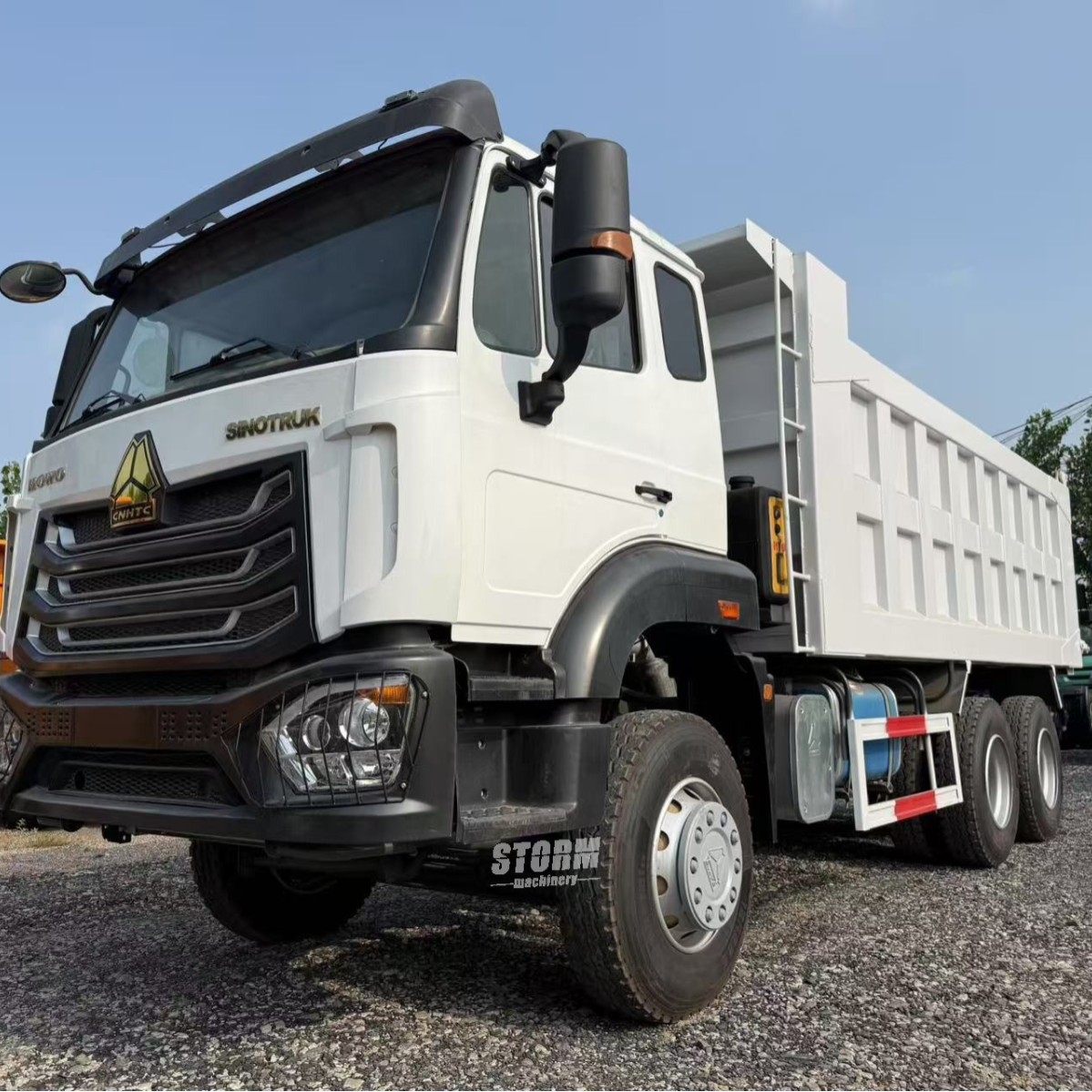 Used Delong Dump Trucks Exported to Africa, Eight-Wheel Transport Dump Trucks, Used Cargo Trucks, Engineering Vehicles