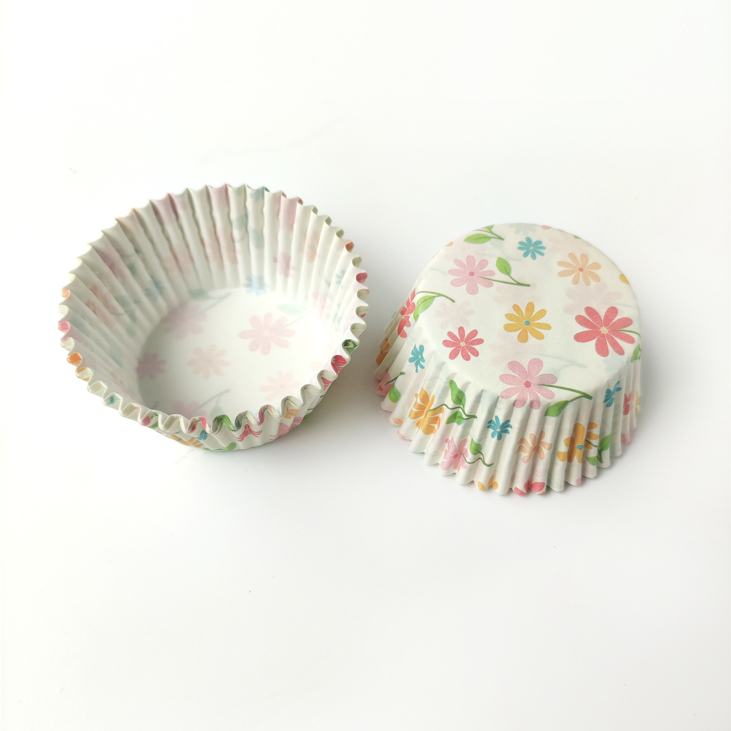 100 pcs / caja Xue Mei Niang soporte de papel para pastel medio soporte de papel para hornear tazas de papel muffin relleno soporte de papel a prueba de aceite