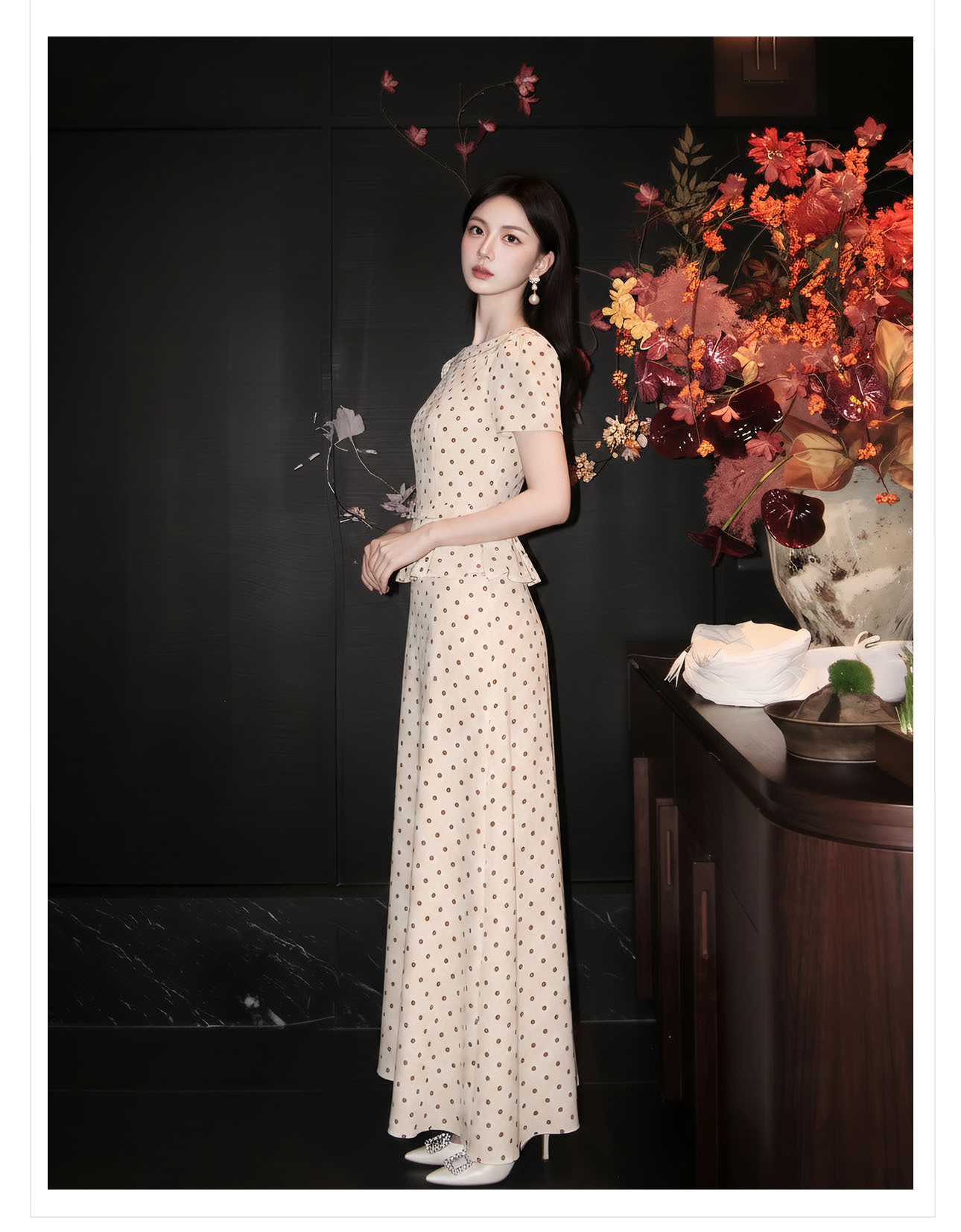 Bộ váy áo hai dây phối chân váy chấm bi phong cách Pháp, eo thon gọn — Trang chủ, bộ đồ, nửa váy chi tiết 10