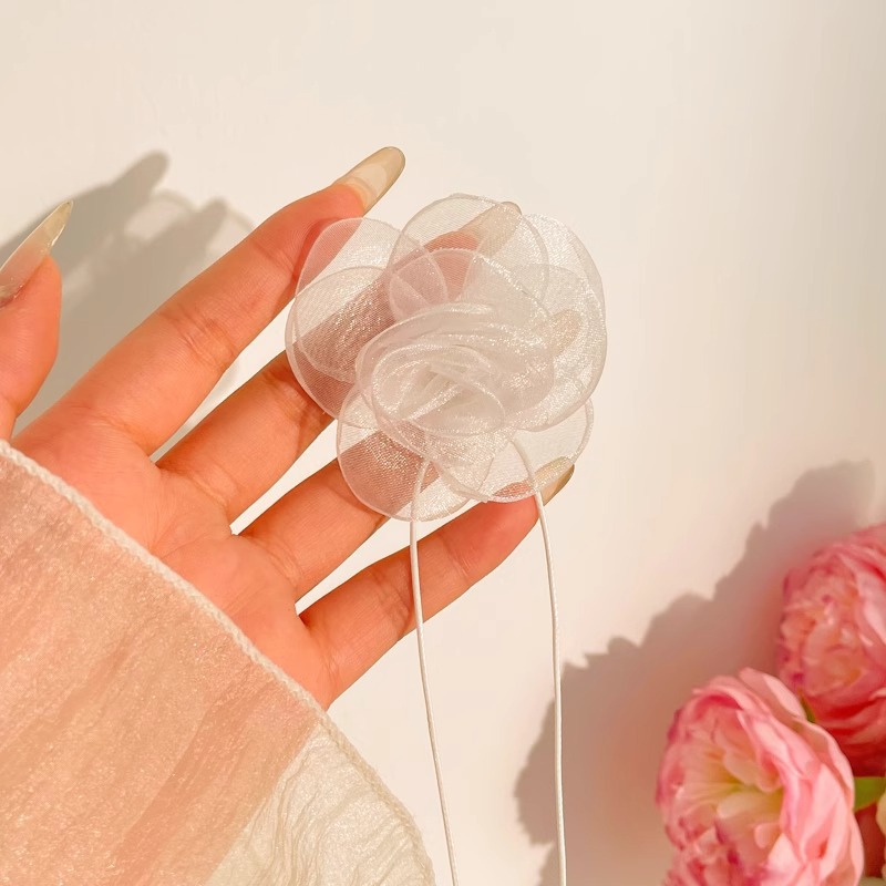 Red celebridad del mismo collar camellia mujer 2025 nuevo collar de clavícula de alta calidad accesorios collar de flores de lujo ligero