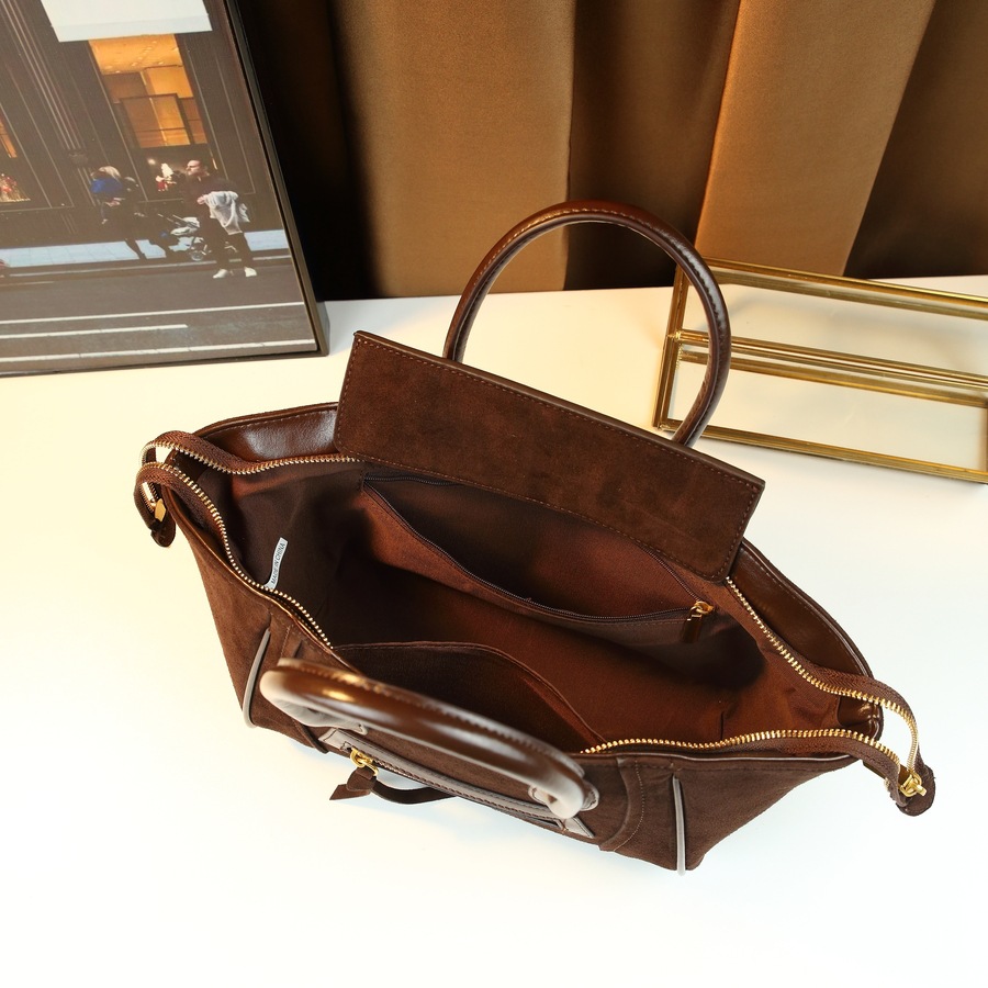 Women's Large Capacity Smiley Face Handbag Fashion Trendy Crossbody Shoulder Bag PU Leather Multi-Compartment Zipper Closure_voghion.com