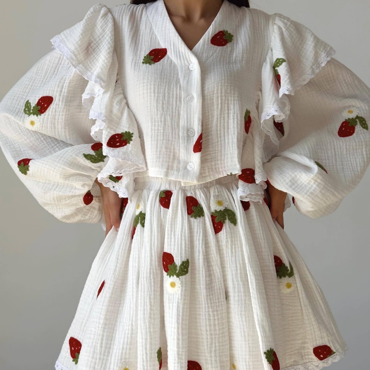 GY24134 Fashion Cotton and Linen Style Ruffled Strawberry Printed Skirt Suit Home Clothes New in Europe and America