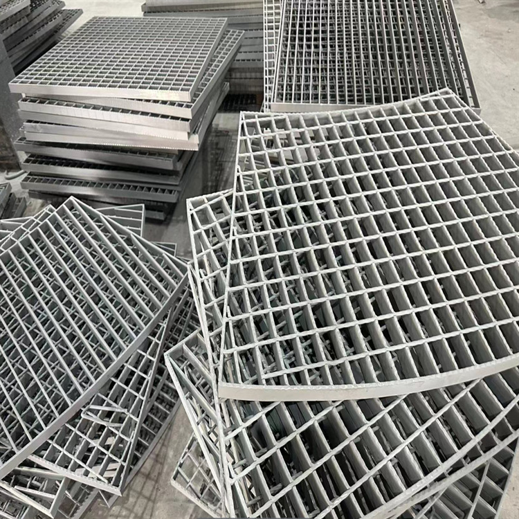 Placa de rejilla de acero galvanizado en caliente escalera cubierta de canal 304 placa de rejilla de acero inoxidable