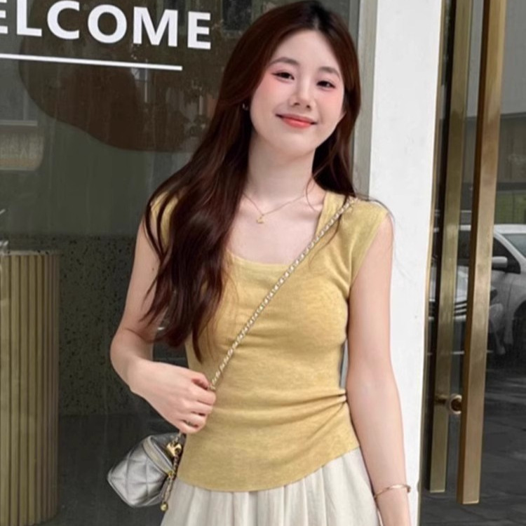 Square Neck Sleeveless T-Shirt for Women Summer New Style Unique High-End Sexy Yellow Vest T-Shirt Chic and Beautiful Top Trendy Square Neck Sleeveless T-Shirt for Women Summer New Style Unique High-End Sexy Yellow Vest T-Shirt Chic and Beautiful Top Trendy