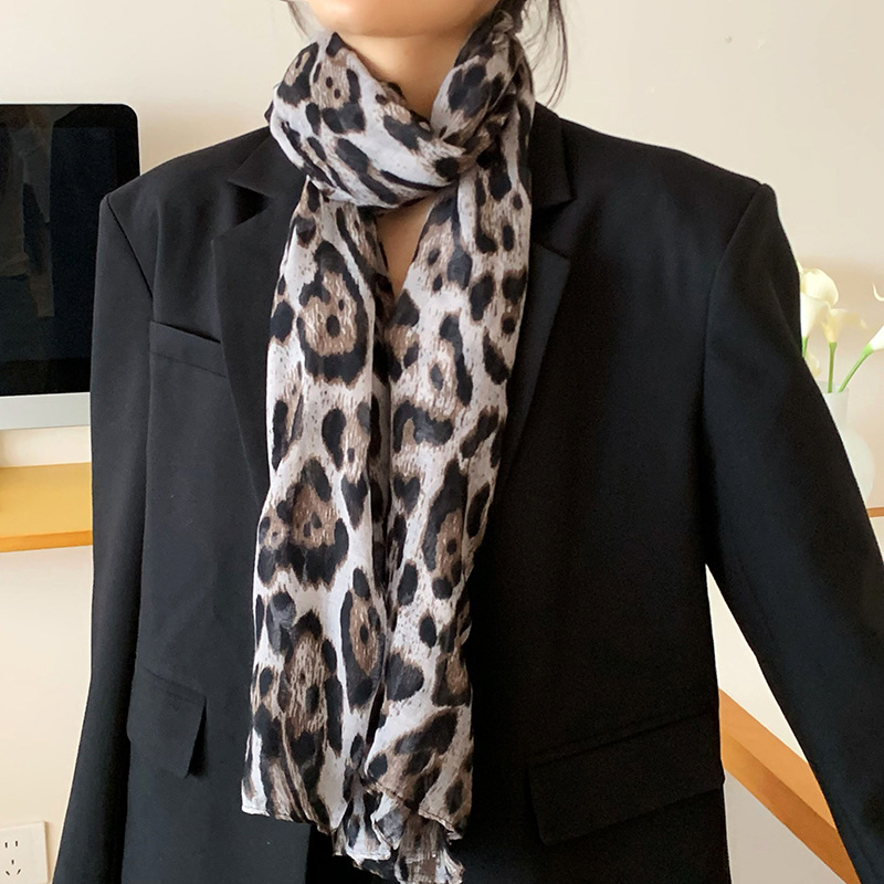 Bufanda de seda, bufanda coreana de alta gama, bufanda de todo fósforo, atmósfera coreana, bufanda de seda para damas, chal de cuello al por mayor