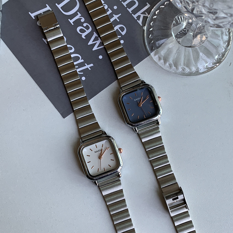 55g Weight Ordinary Glass Mirror Material Alloy Strap Material Watch Classification Pointer Display Type Vacation Square Quartz Women's Watches