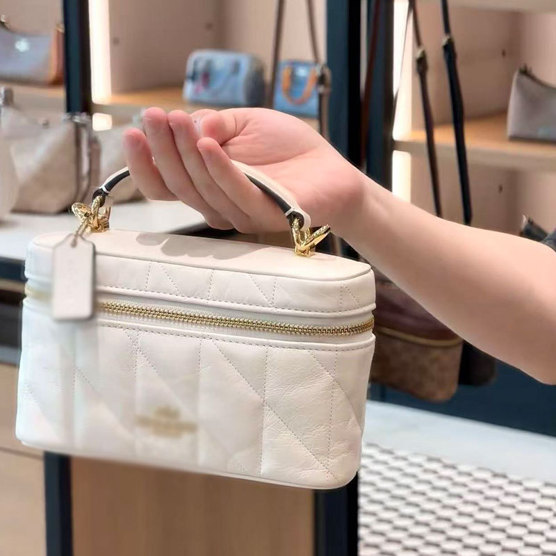 Koujia's New Rainer18 Small .00 Box Bag, Monogrammed Cosmetic Bag, European and American Retro Handbag, Crossbody Bag, Mini