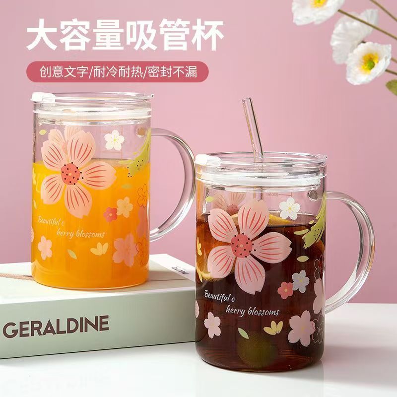 사쿠라+뚜껑+빨대