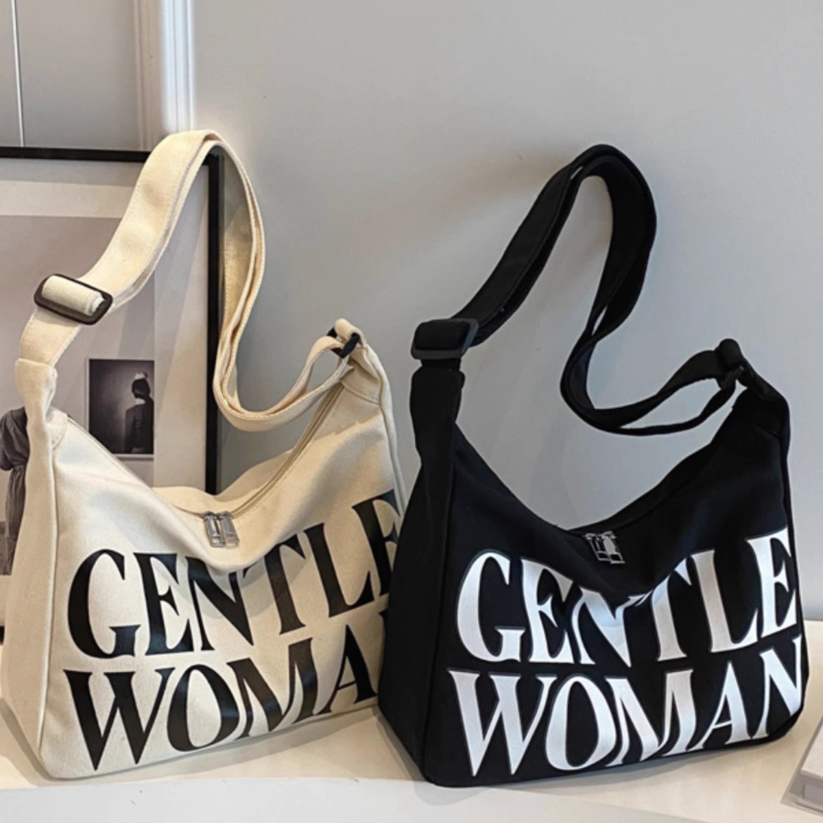 时尚个性帆布单肩包潮大容量ins字母卡通包女泰国流行百搭斜挎包