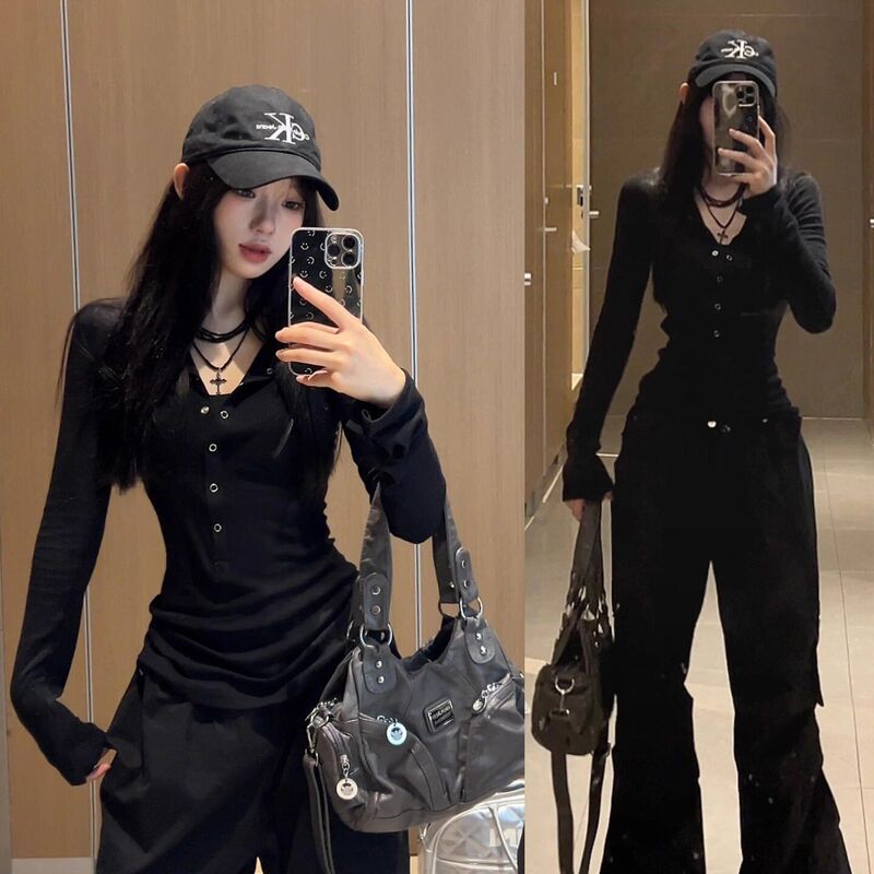 American Retro Black V-Neck Long-Sleeve T-Shirt for Women, Spring and Autumn Slim-Fit Waist-Cinching Design, Niche Style Spicy Girl Top American Retro Black V-Neck Long-Sleeve T-Shirt for Women, Spring and Autumn Slim-Fit Waist-Cinching Design, Niche Style Spicy Girl Top