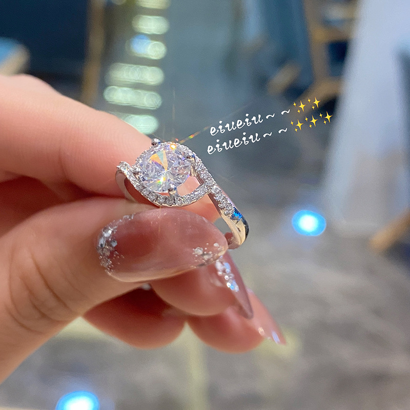 Valentine's Day Fashion Six-Claw Inlaid Shiny Diamond Ring Light Luxury Temperament Proposal Women's Ring Anchor Same Style Ornament Accessories