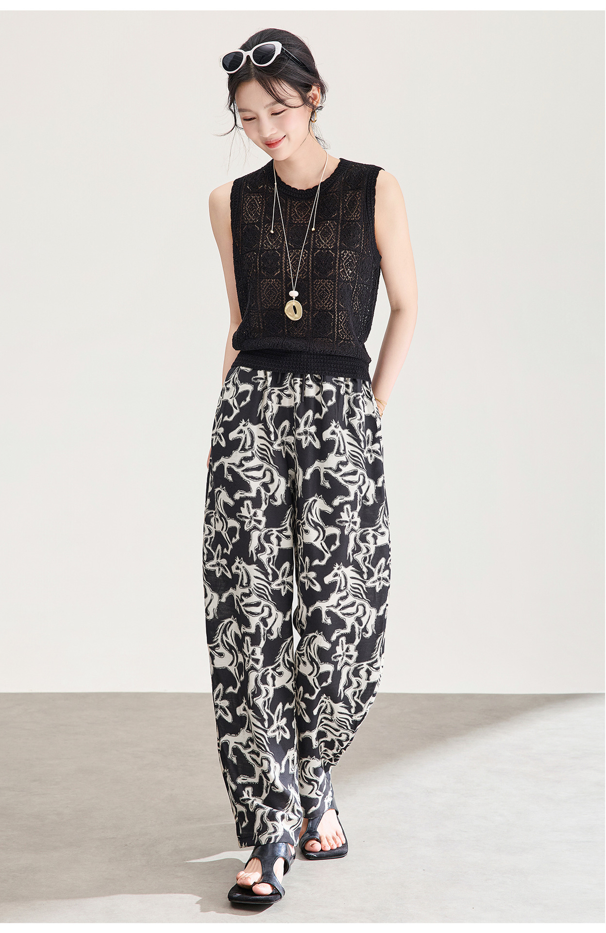 Quần culottes nữ ống rộng in họa tiết vintage, chất liệu cotton pha lanh mềm mại — màu đen chi tiết 12