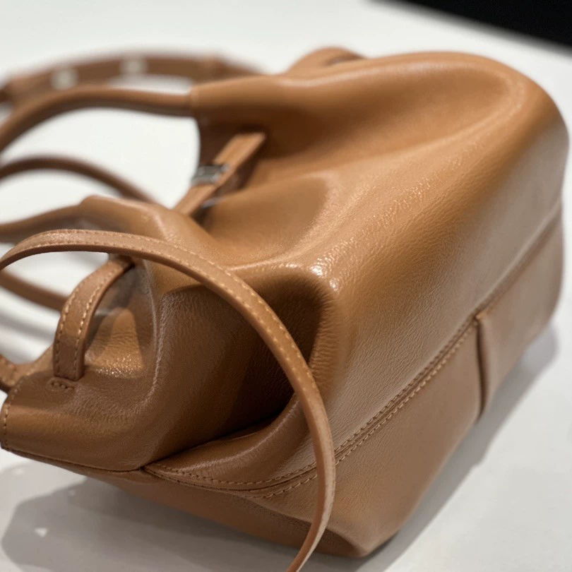 Summer handheld fashionable one-shoulder bag for leisure, shoulder bag, high-quality style