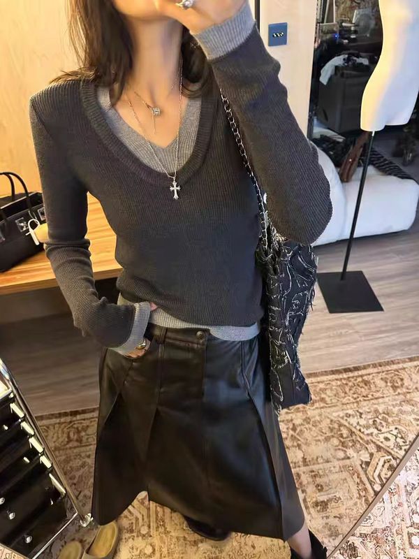 韩系v领拼色假两件打底针织衫女秋冬洋气内搭高级感独特绝美上衣|undefined