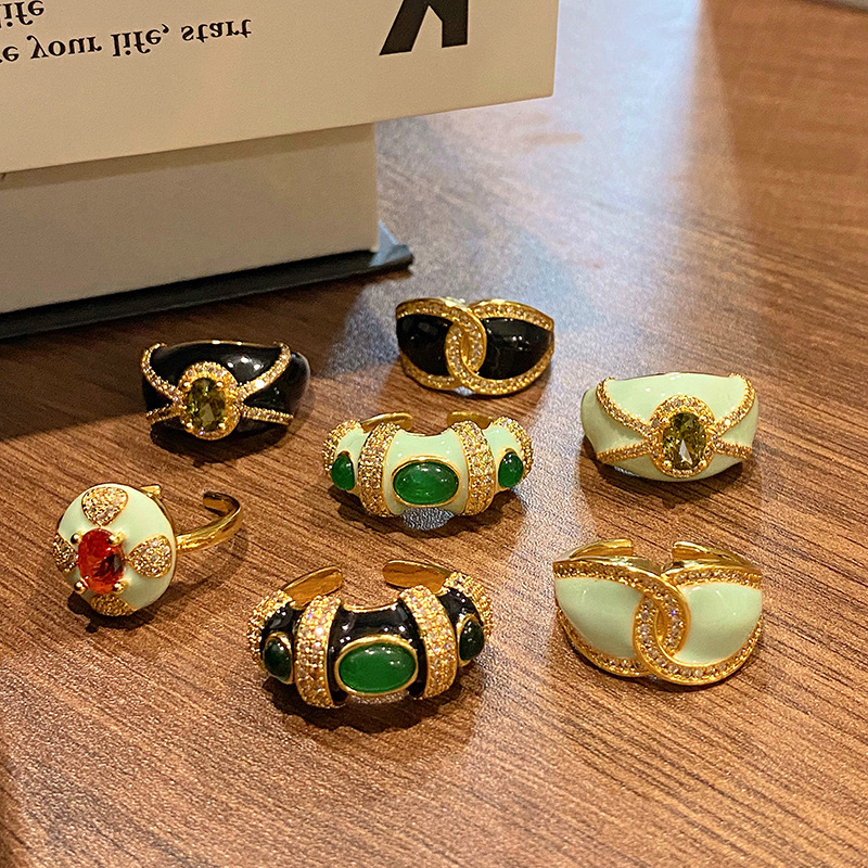 復古曼波薄荷綠戒指女個性重工滿鑽鋯石赫本風食指戒高級感指環女