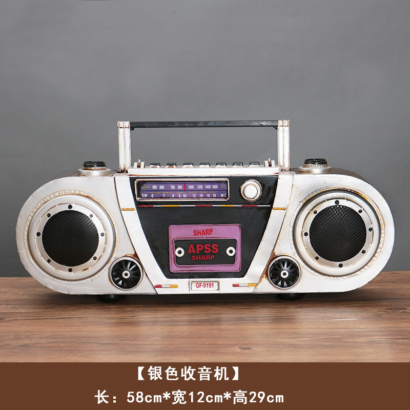 レトロなレトロな607080年代の古い白黒テレビのモデルバーレストランの道具の装飾品|undefined