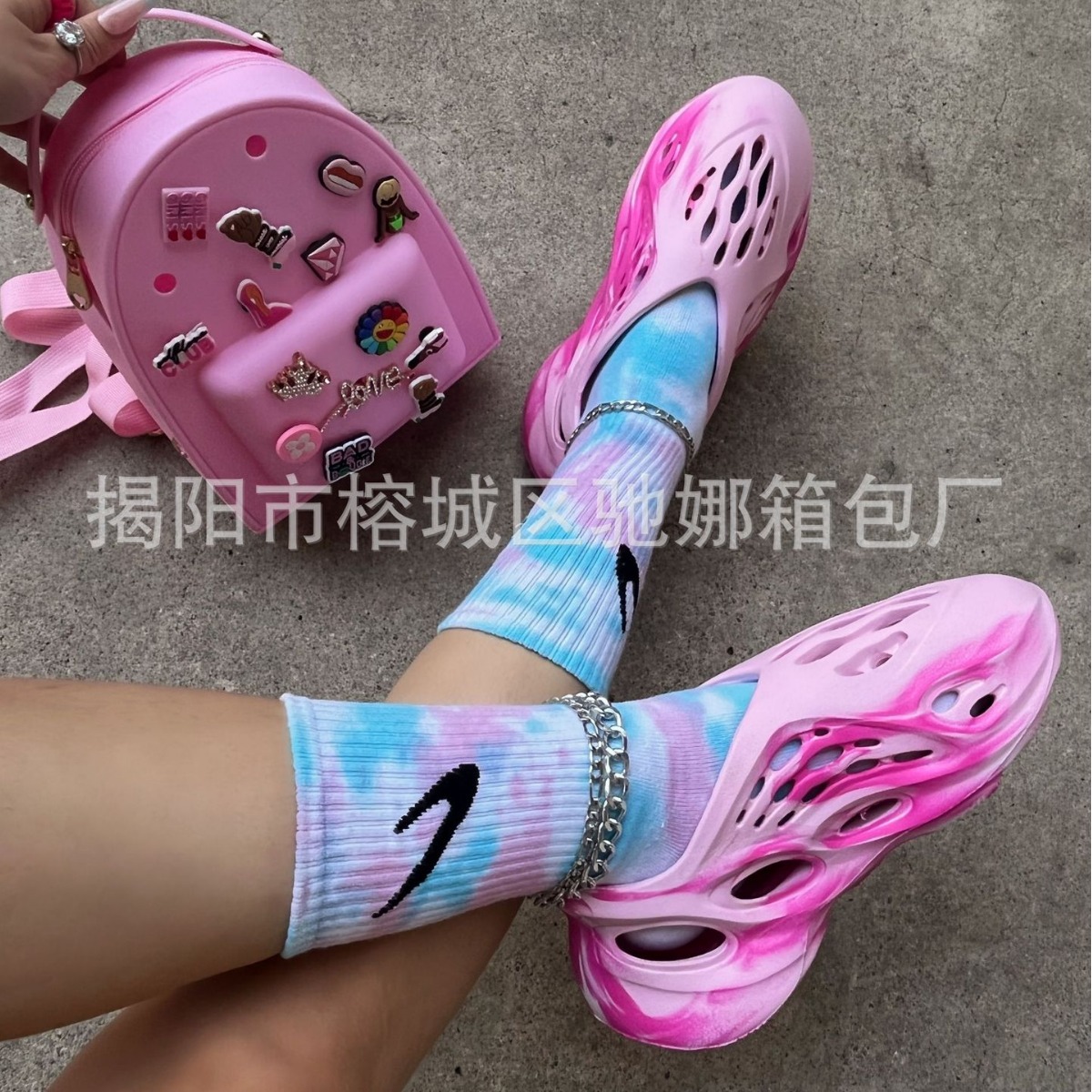 Zapatos de mujer de celebridades de internet de comercio exterior transfronterizo de estación independiente, zuecos para exteriores, zapatos de punta cerrada, sandalias de playa huecas, toboganes.