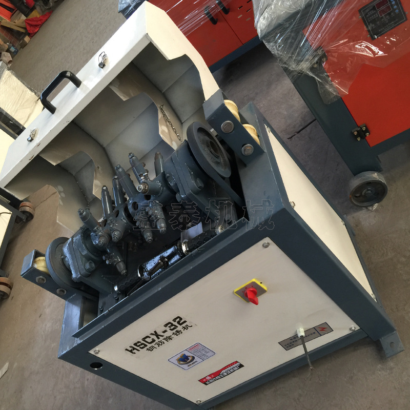 全自动新型螺纹钢筋除锈机废旧钢筋除锈钢筋除锈螺纹钢圆钢抛光机