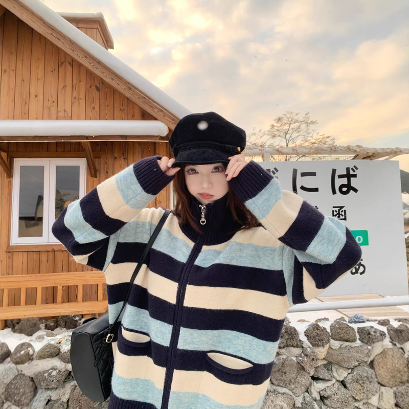 American-Style Stand-Up Collar Striped Zip-Up Cardigan Sweater for Women, 2025 Autumn and Winter Knit Retro Top, Korean-Style Lazy Coat American-Style Stand-Up Collar Striped Zip-Up Cardigan Sweater for Women, 2025 Autumn and Winter Knit Retro Top, Korean-Style Lazy Coat