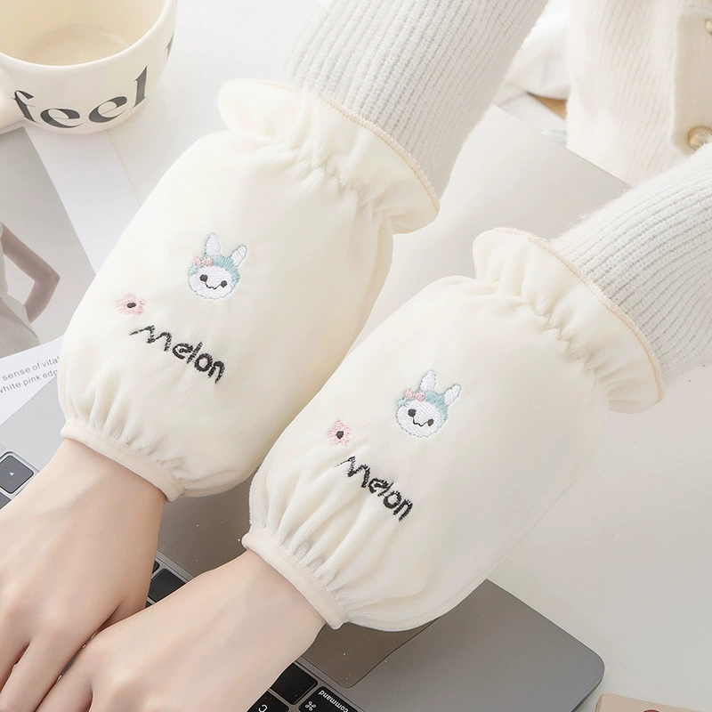 Осенние и зимние милые короткие вышитые фланелевые рукава противообрастающих рукава для взрослых студентов на работе, чтобы предотвратить грязные манжеты